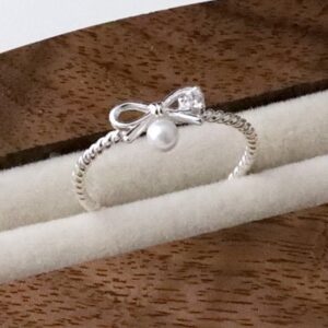 【低調小奢華】S925純銀戒指 珍珠蝴蝶結鑲鑽麻花戒🎀-Betty小舖🧸