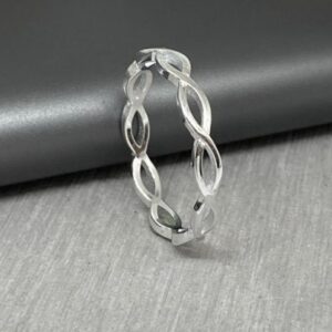 【低調小奢華】S925純銀戒指 白銀小無限銀戒♾️-Betty小舖🧸